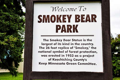 sign - Welcome To Smokey Bear Park